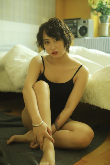 乳晕粉色